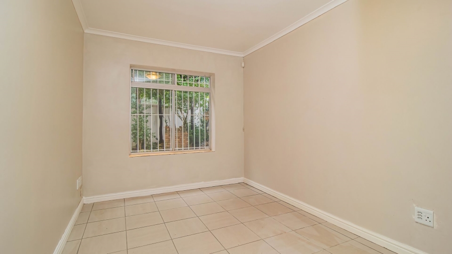 1 Bedroom Property for Sale in Bishopscourt Western Cape
